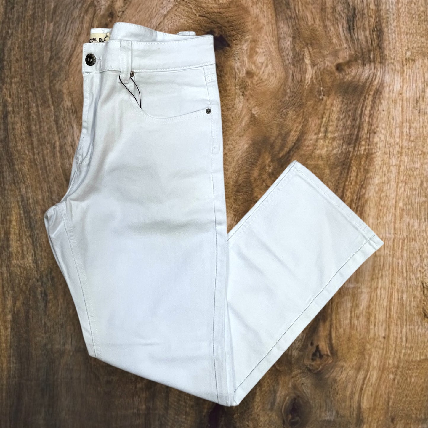 8408 - Basic Relaxed-Fit Stretch Jeans