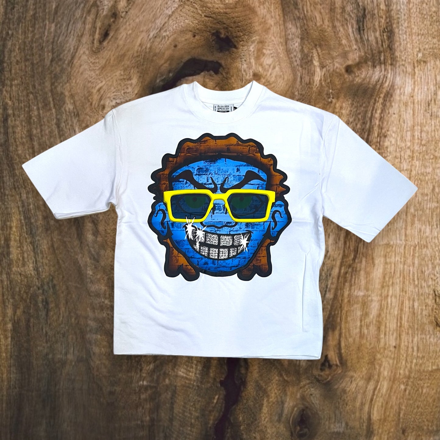 T2523 - No Worries Boxy Graphic T-Shirt
