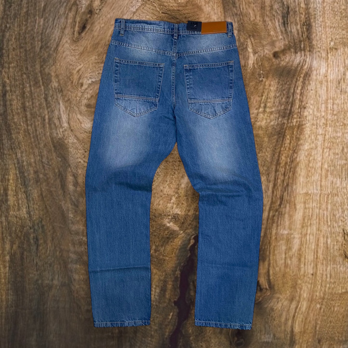 PC01 - Basic Whisker Relaxed-Fit Jeans