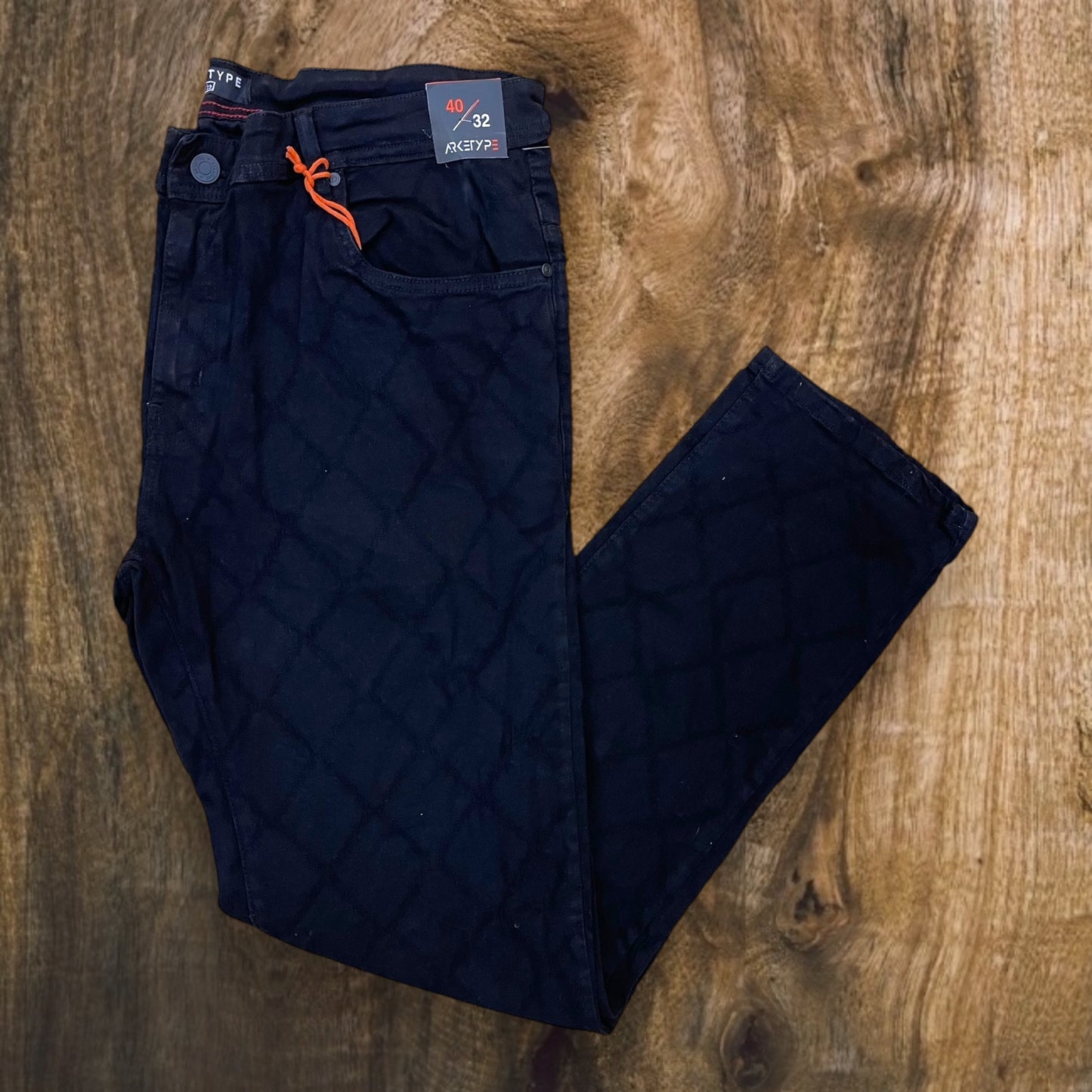 P428 - Diamond Pattern Slim-Fit Stretch Jeans
