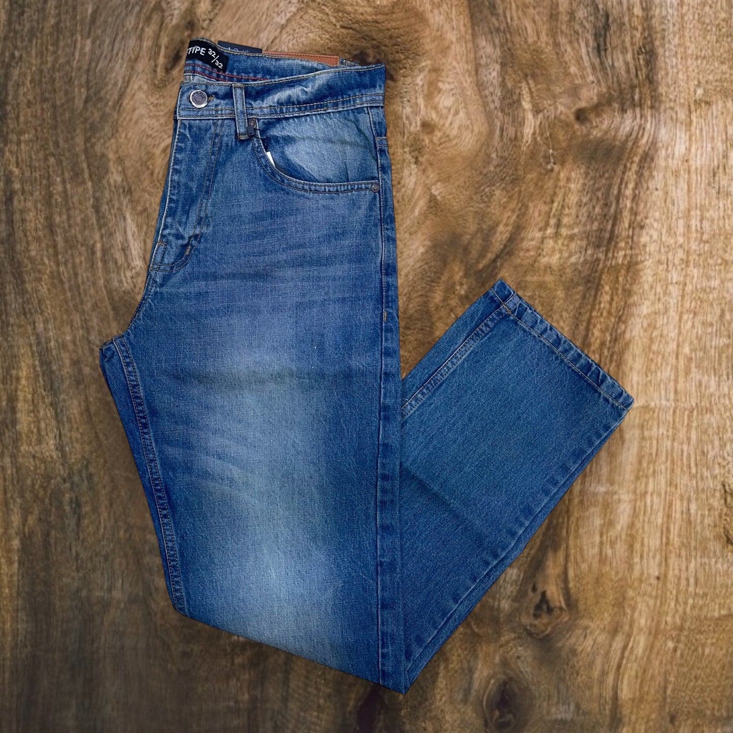 PC01 - Basic Whisker Relaxed-Fit Jeans