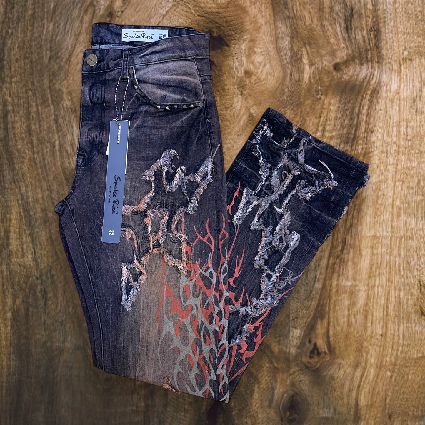 JP25647 - ASCENDED Flame-Pattern with Studded Pockets Straight-Fit Stretch Jeans