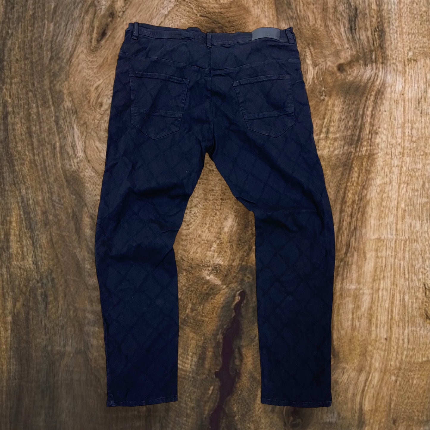 P428 - Diamond Pattern Slim-Fit Stretch Jeans