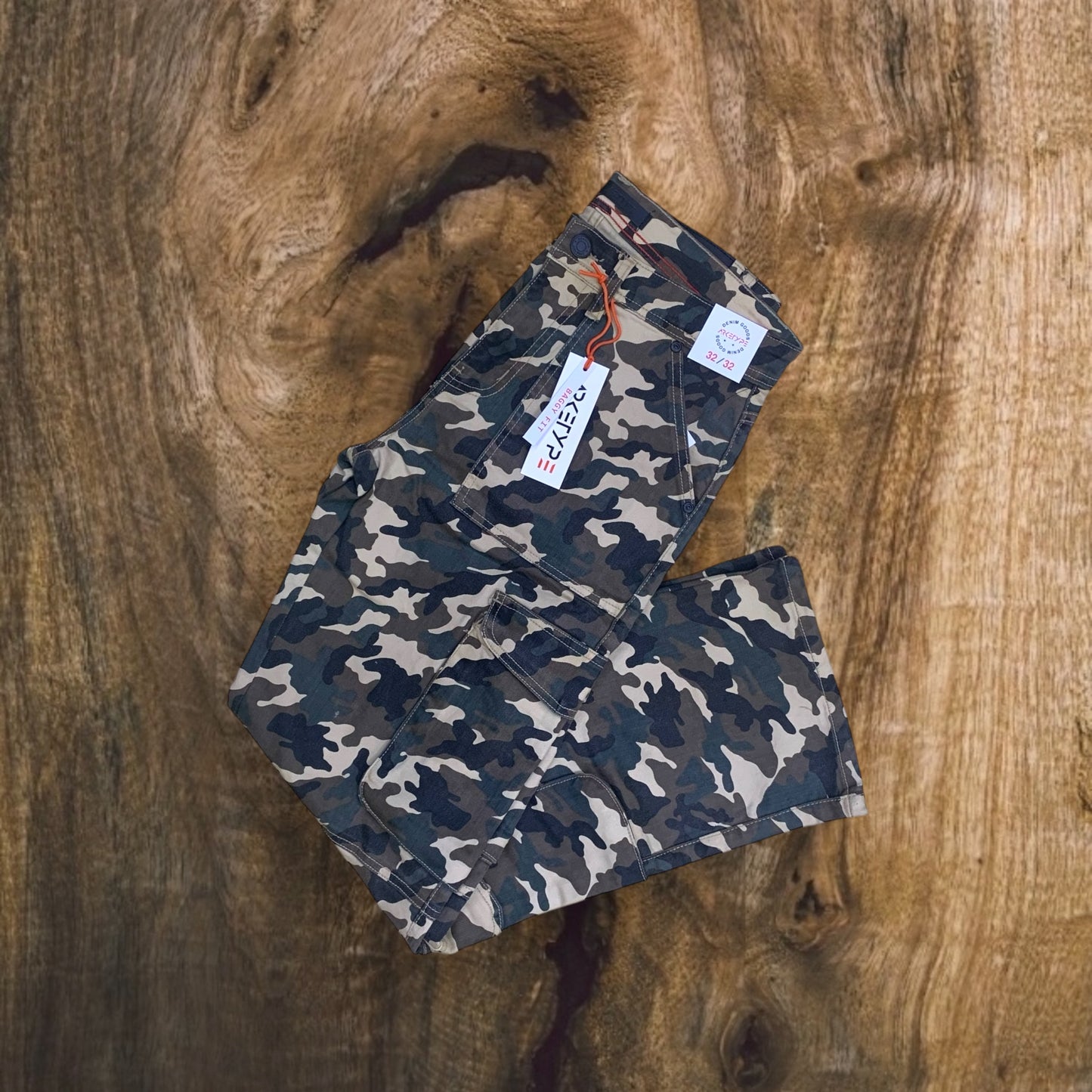 P442 - Authur Baggy Cargo Jeans (Khaki Camo)