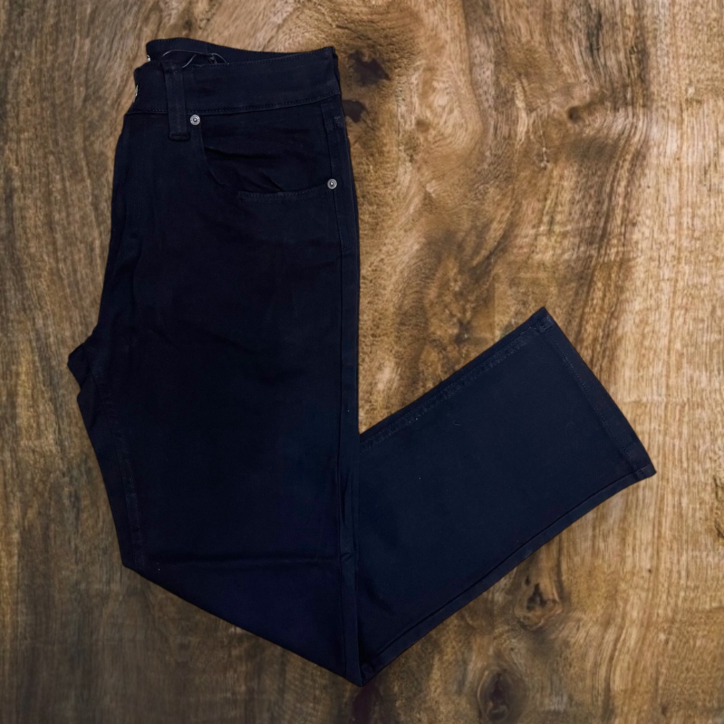 8408 - Basic Relaxed-Fit Stretch Jeans
