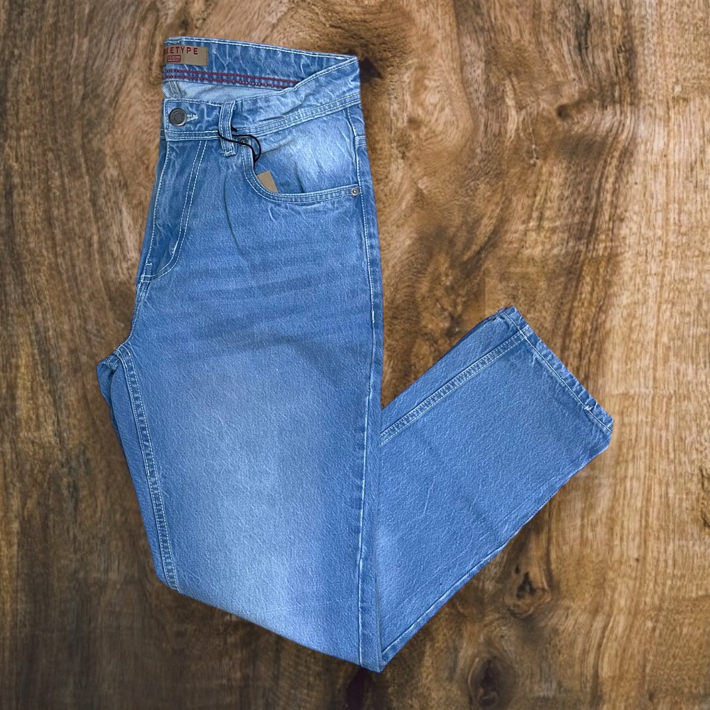 PC01 - Basic Whisker Relaxed-Fit Jeans