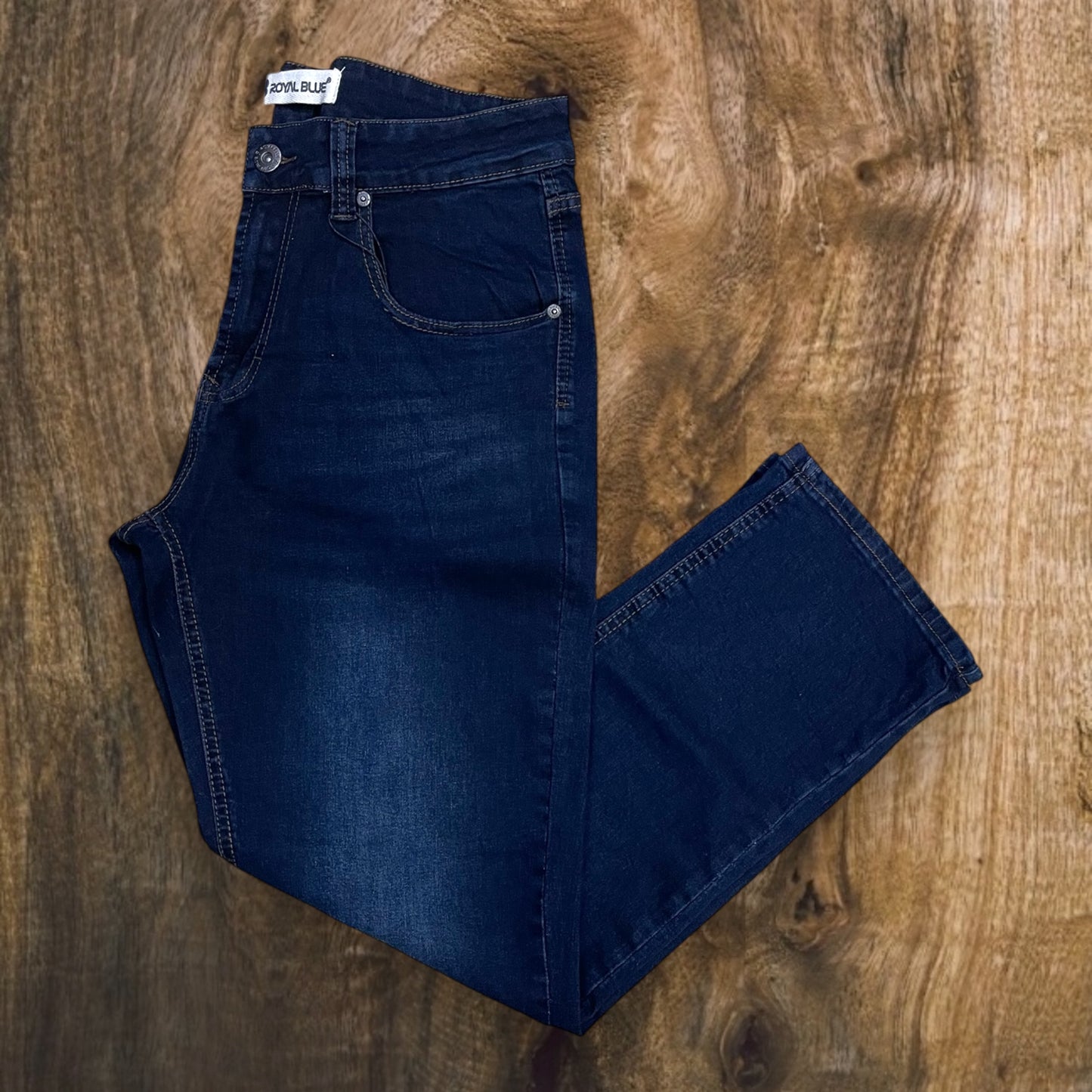 8408 - Basic Relaxed-Fit Stretch Jeans