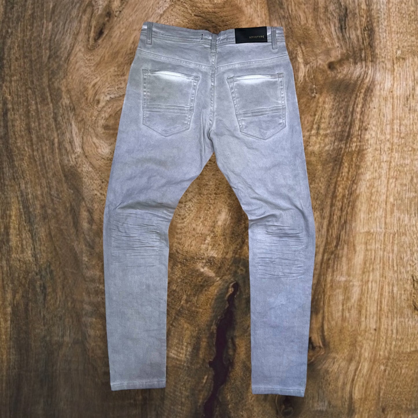 P424 - Oil-Wash Ripped Slim-Fit Stretch Jeans