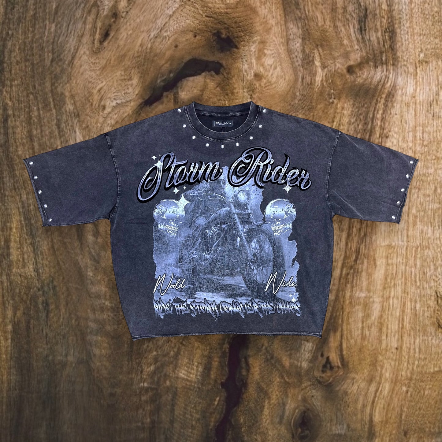 RK1481681 - Storm Rider with Studs Cropped Drop Shoulder Graphic T-Shirt (Washed Black)