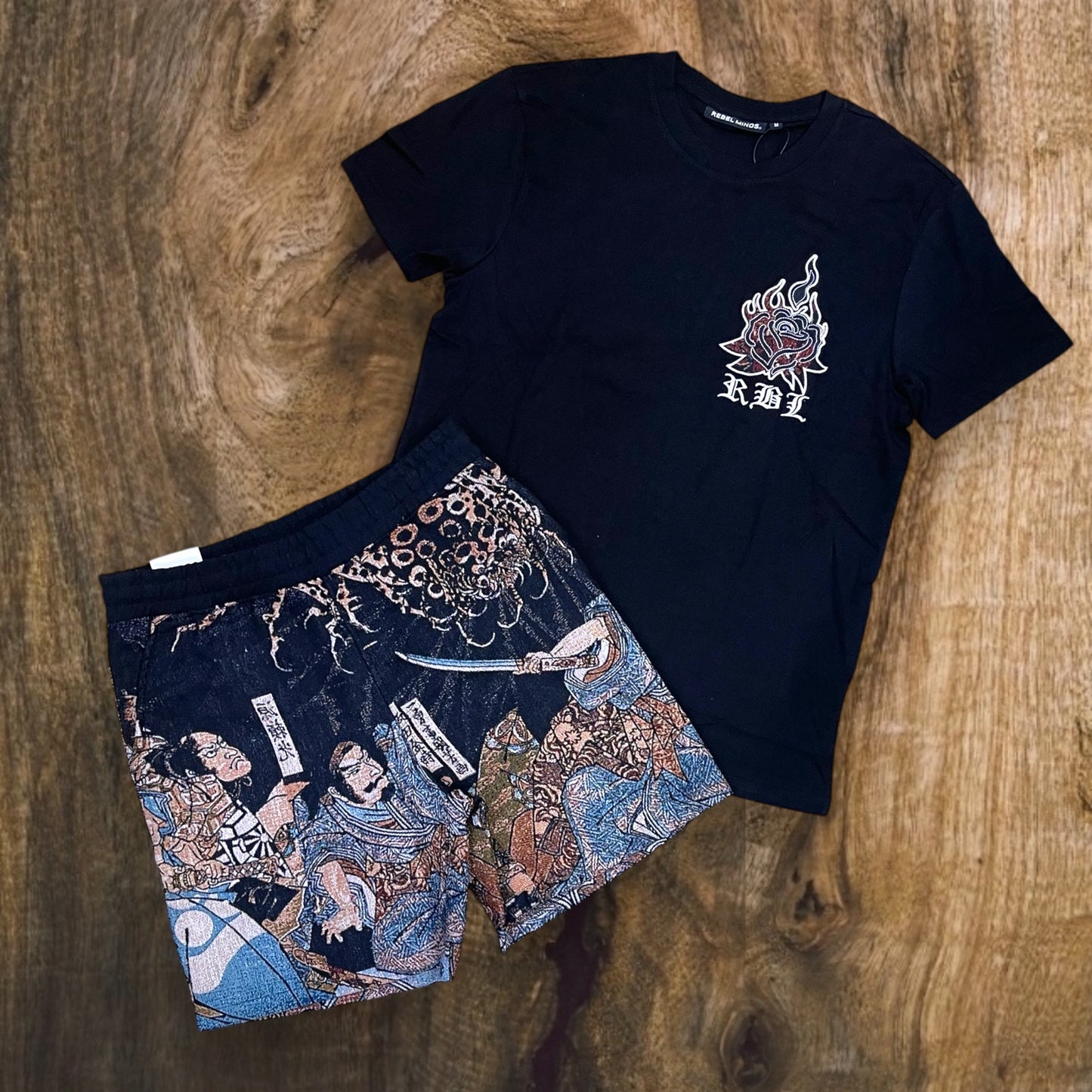 151-136 - Rebel Samurai Tapestry Shorts SET