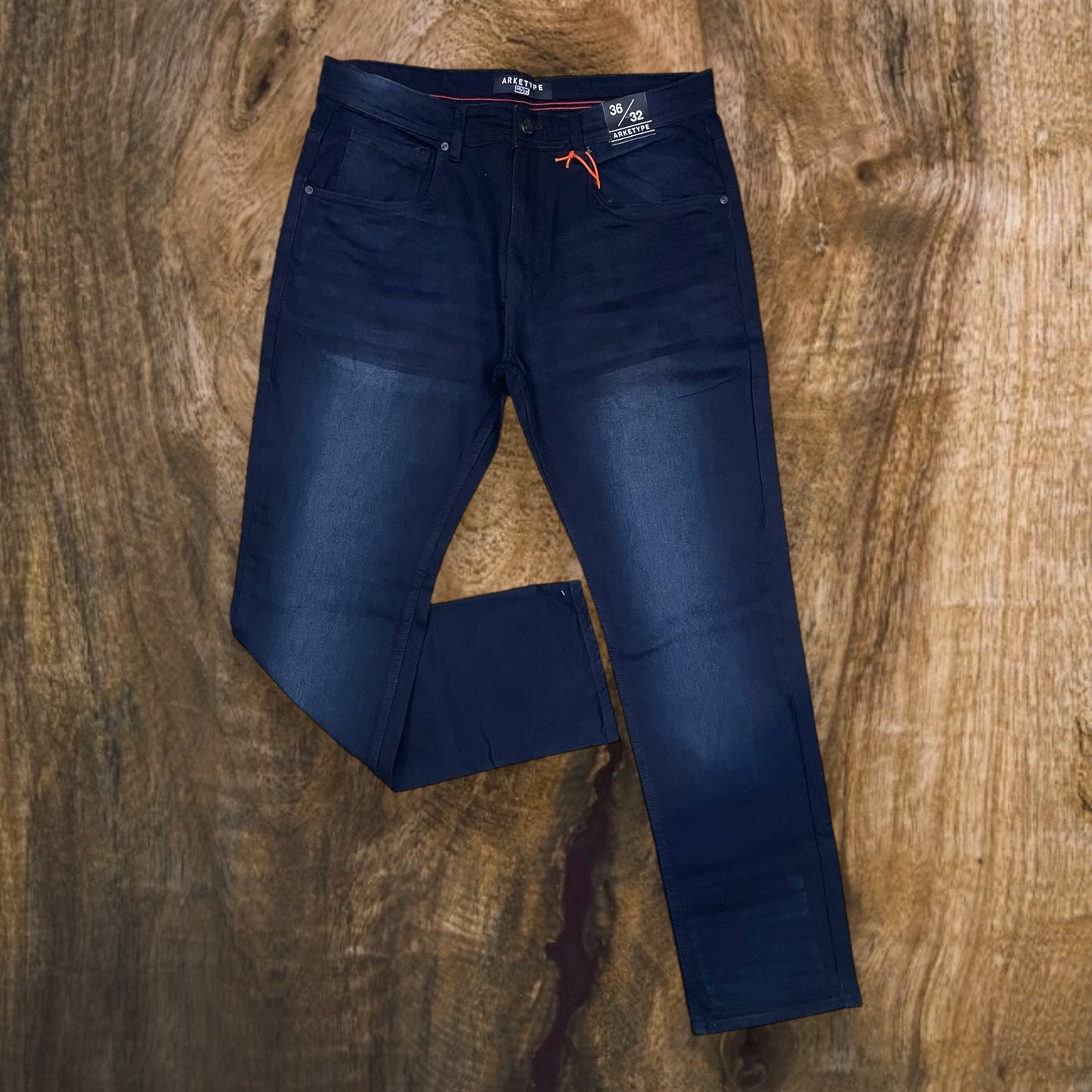 PC04 - Core Straight-Fit Jeans