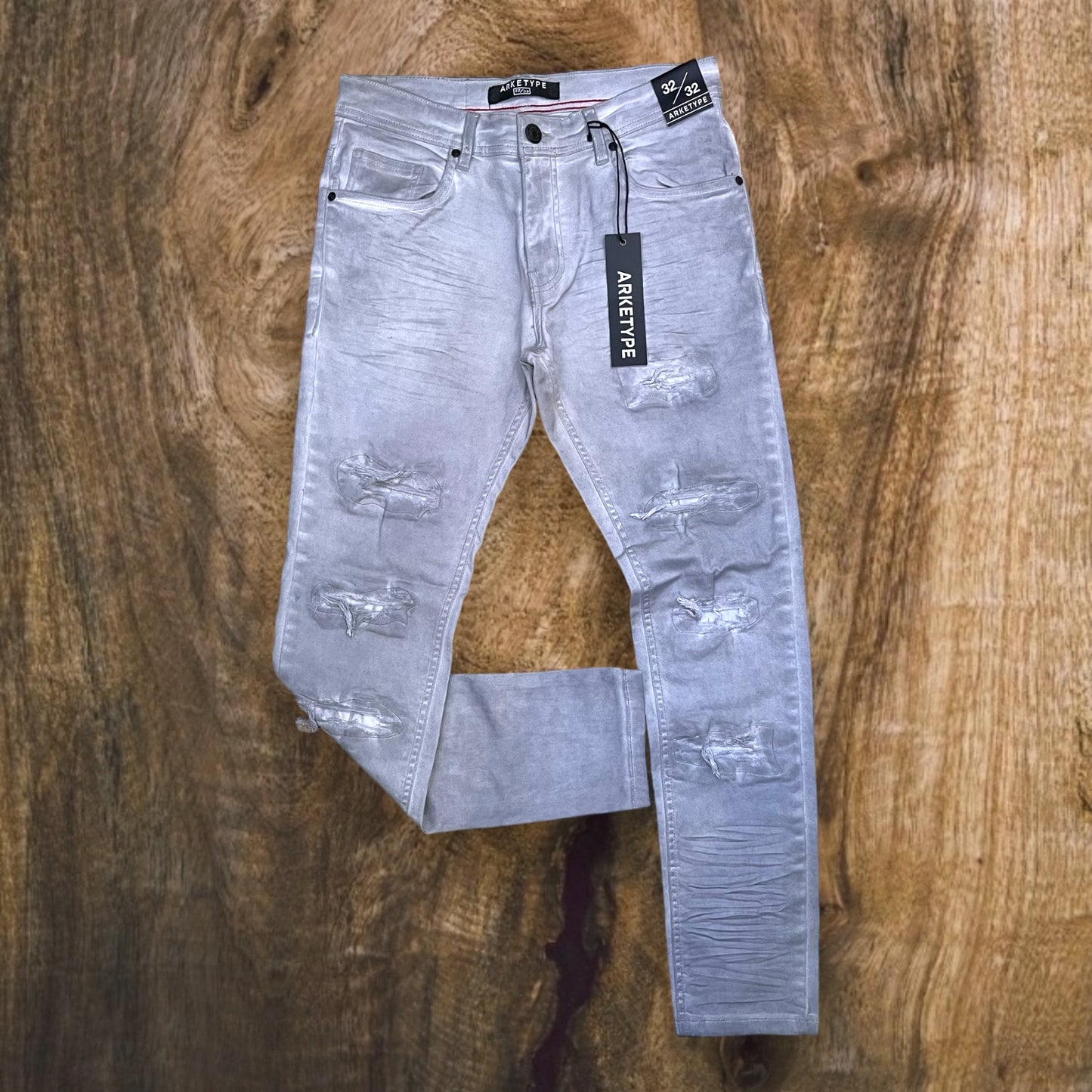 P424 - Oil-Wash Ripped Slim-Fit Stretch Jeans