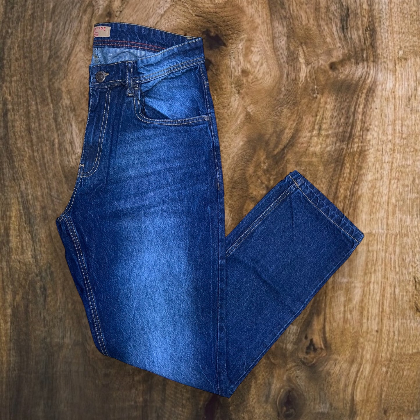 PC01 - Basic Whisker Relaxed-Fit Jeans