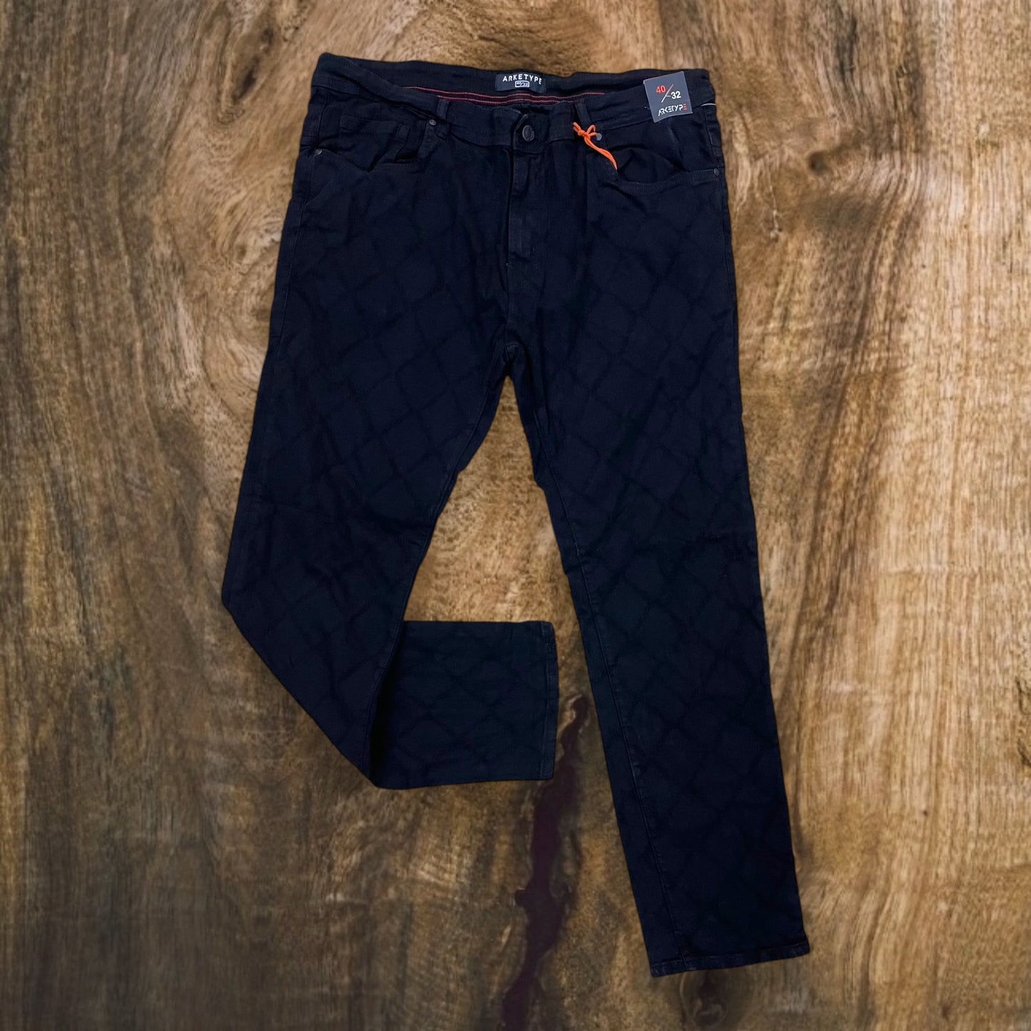 P428 - Diamond Pattern Slim-Fit Stretch Jeans