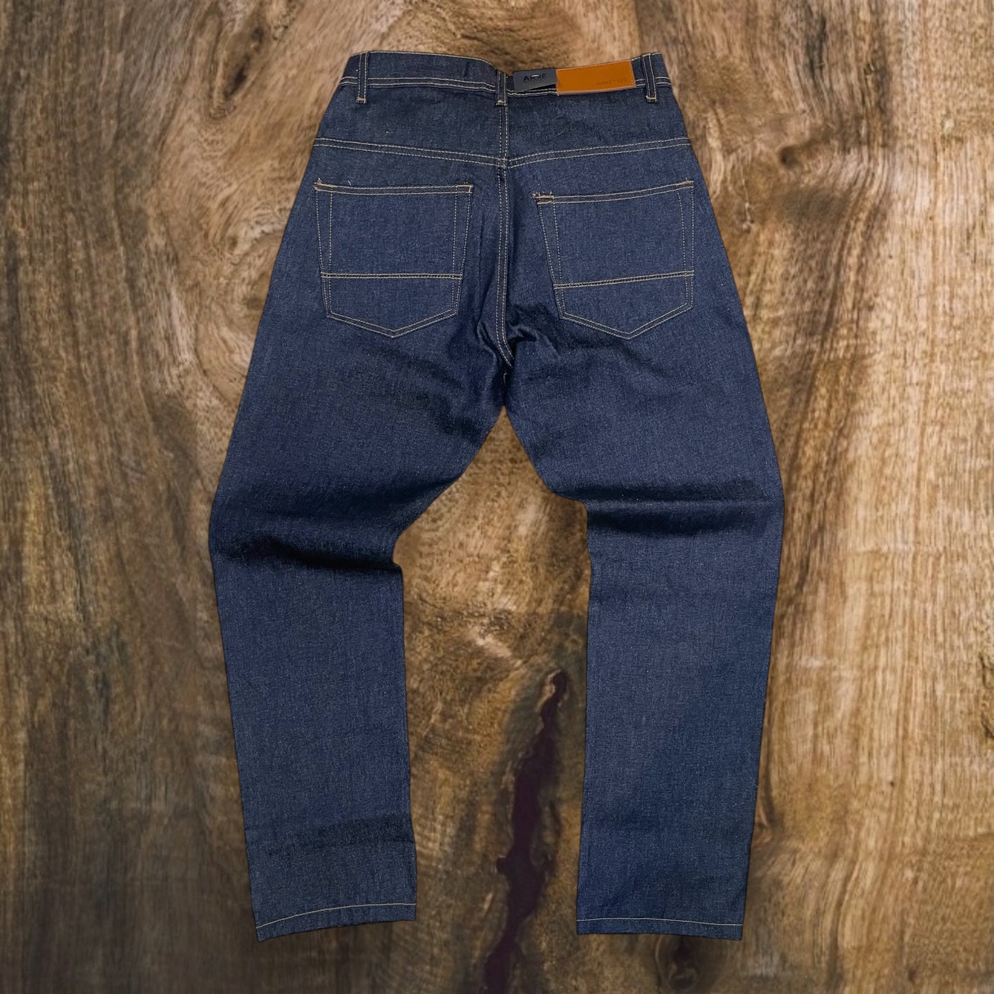 PC01 - Basic Whisker Relaxed-Fit Jeans
