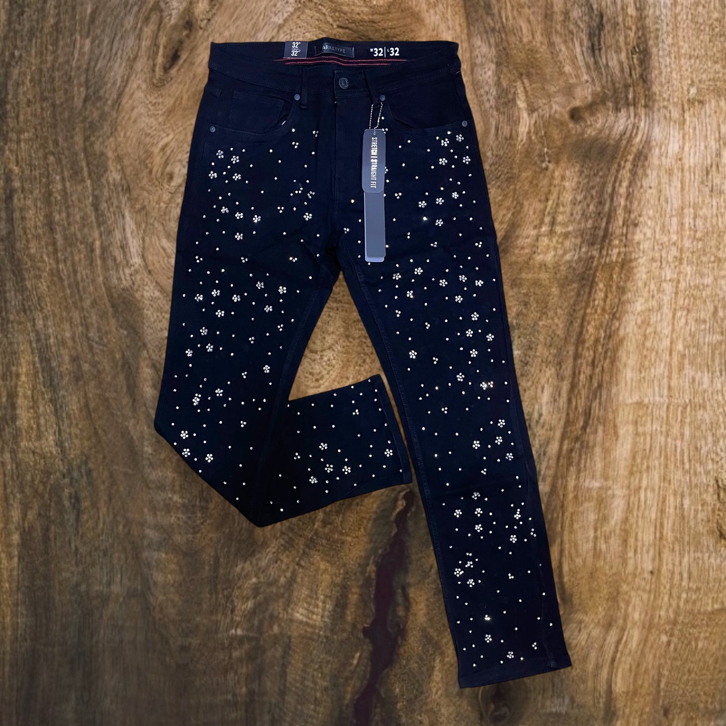 P546 - Floral Pattern W/ All Over Rhinestone Straight-Fit Stretch Jeans
