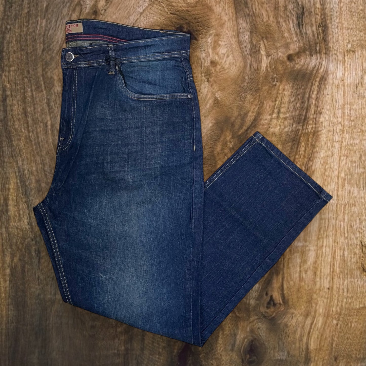 PC01 - Basic Whisker Relaxed-Fit Jeans