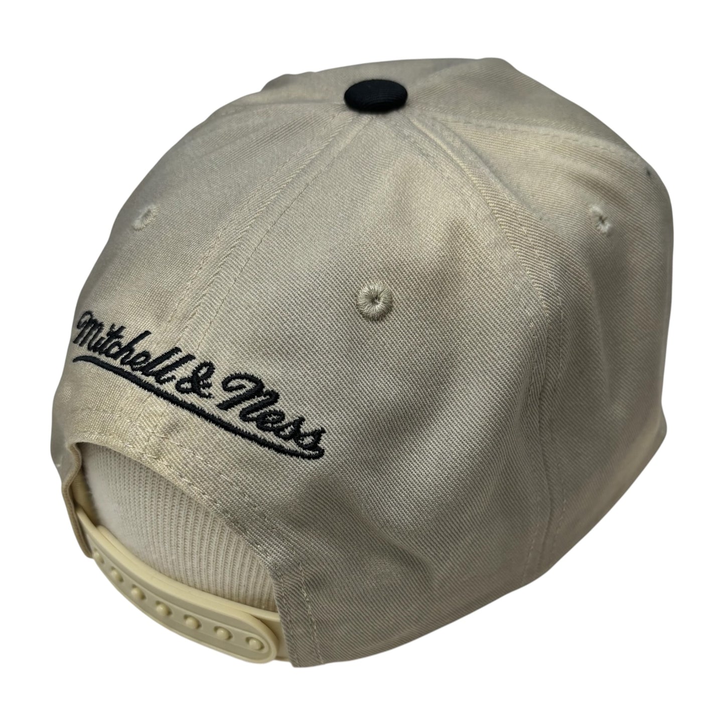 HM18934 - Brooklyn Nets Cream/Black Caddy Adjustable Hat
