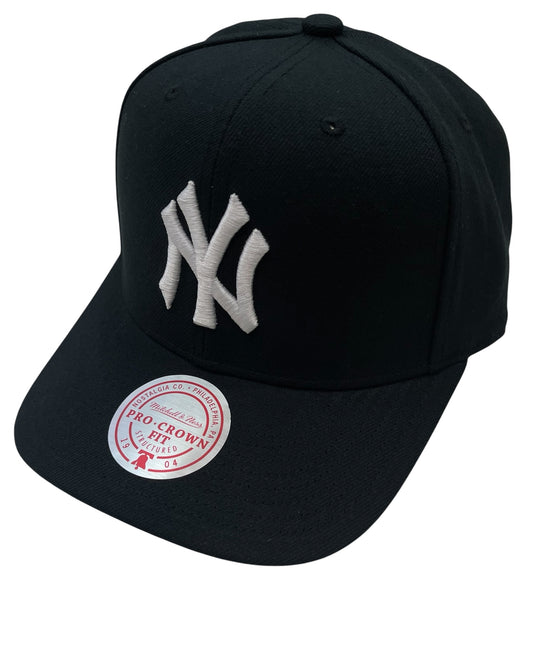 HHSS7600 - New York Yankees Black/White Panda Pro Crown Snapback Hat