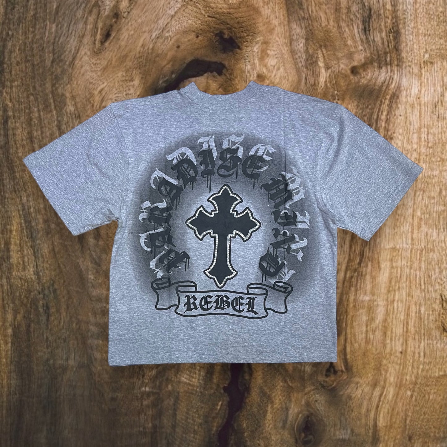 152-118 - REBEL CROSS Rhinestones Cropped Graphic T-Shirt