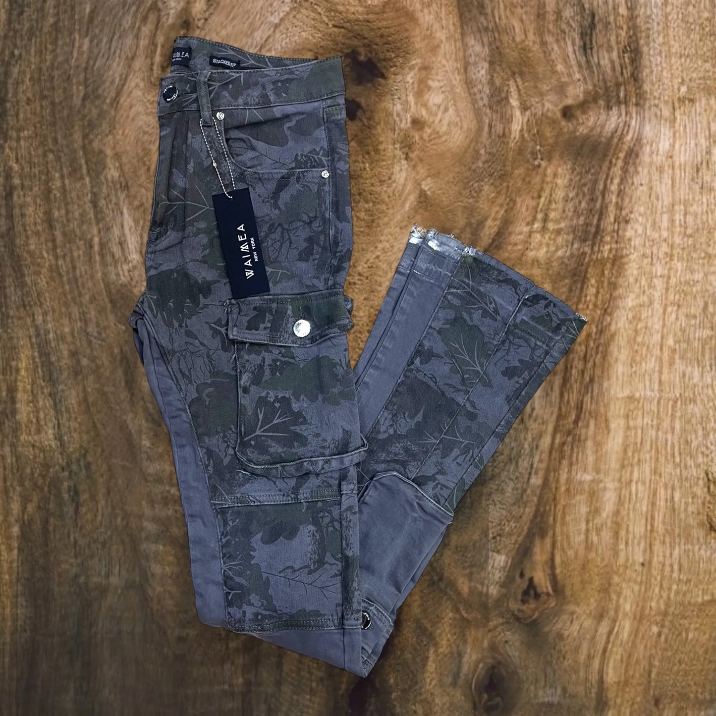 M8231T - Men's Gray Leaf Camo Stacked Jeans