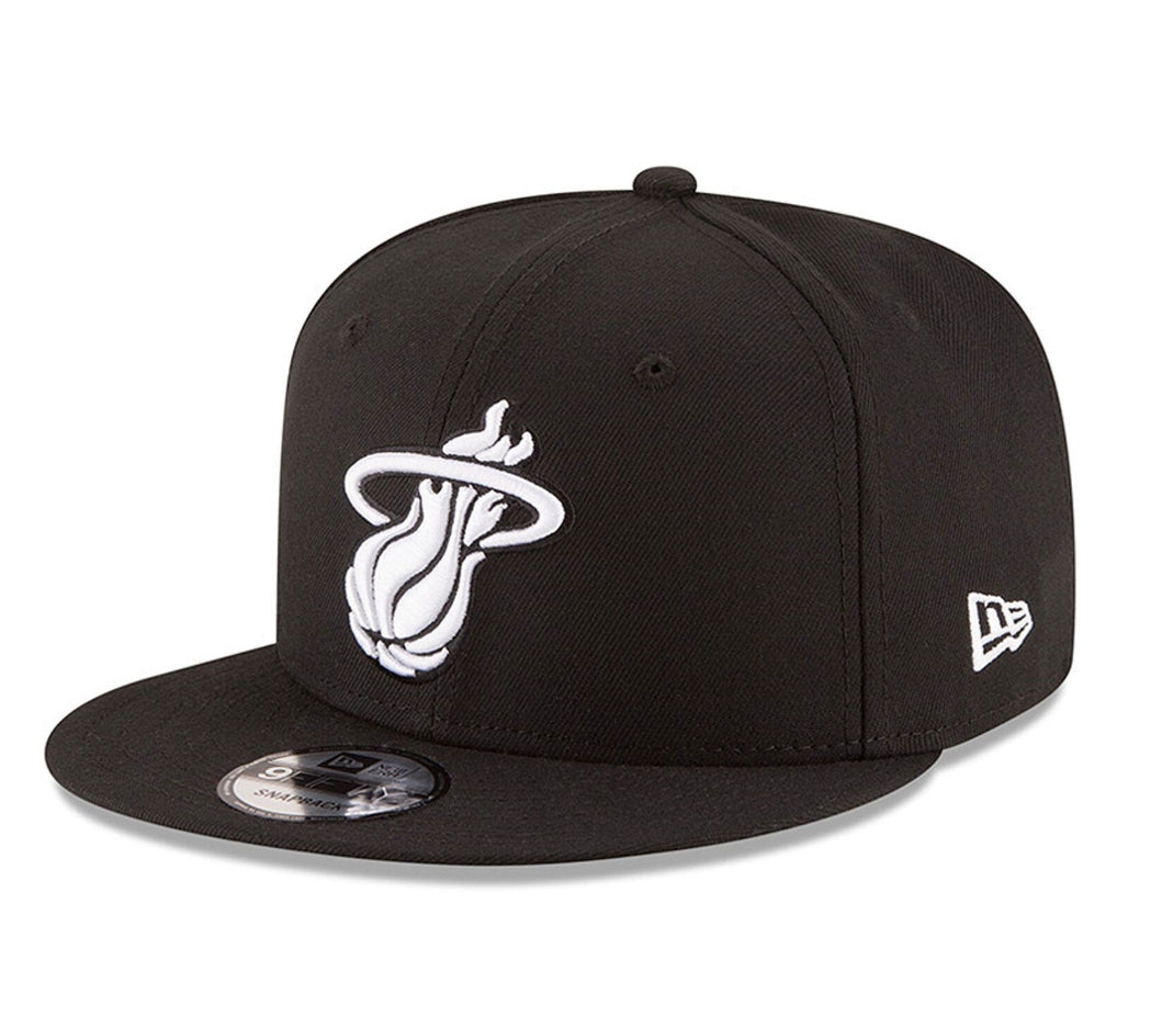 NEW ERA Miami Heat black and white 9FIFTY adjustable snapback hat