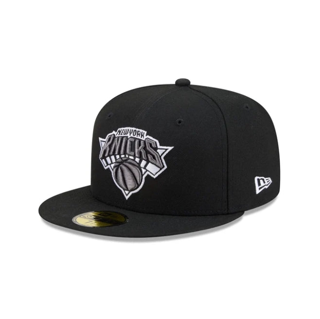 60956080 - New York Knicks Black and White Basic 59FIFTY Fitted