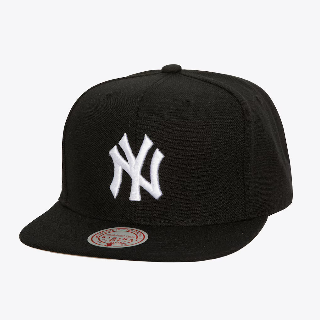 HS8544 - Black/White New York Yankees Evergreen OG Snapback Hat